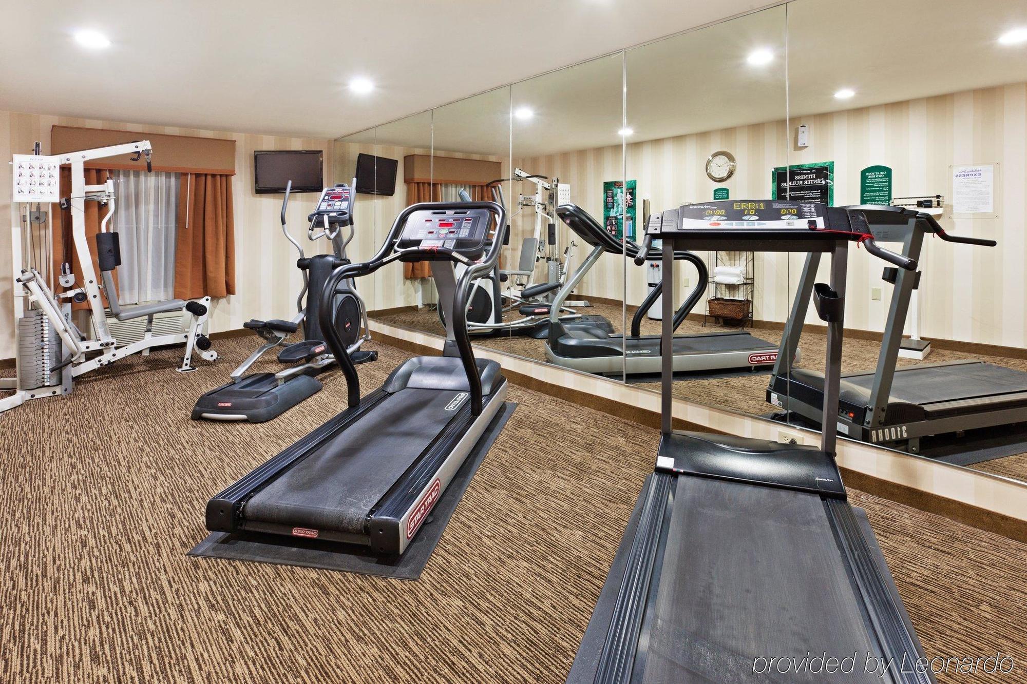 Comfort Inn & Suites Greenwood Near University Facilities photo