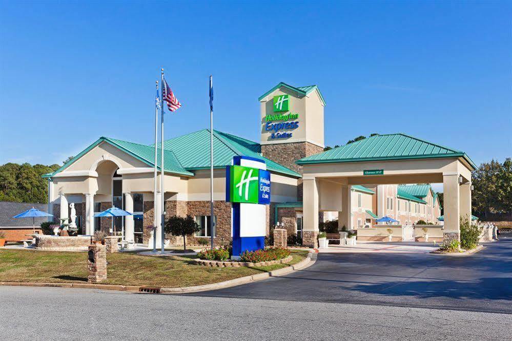 Comfort Inn & Suites Greenwood Near University Exterior photo