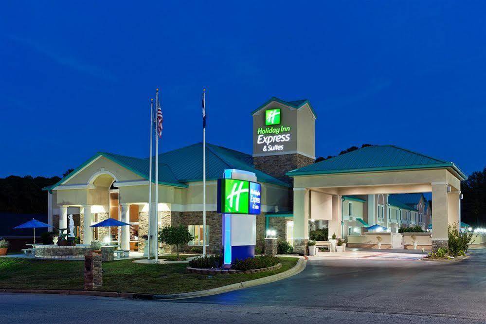 Comfort Inn & Suites Greenwood Near University Exterior photo